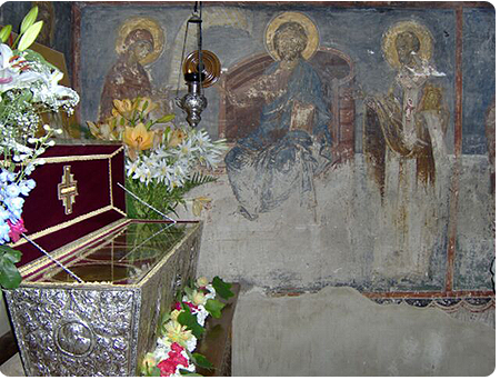 Ιερά Μητρόπολις Πειραιώς: Τα Ιερά Λείψανα στην Ορθοδοξία μας και στον παπισμό